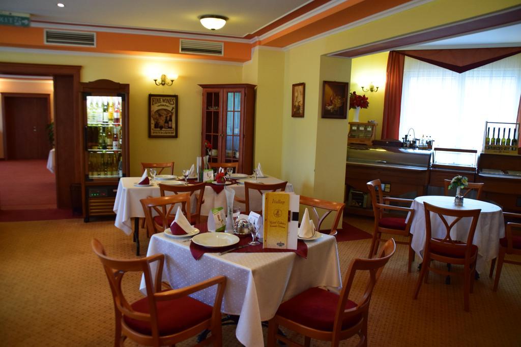 Hotel Lukacs Superior Kazincbarcika Exteriér fotografie