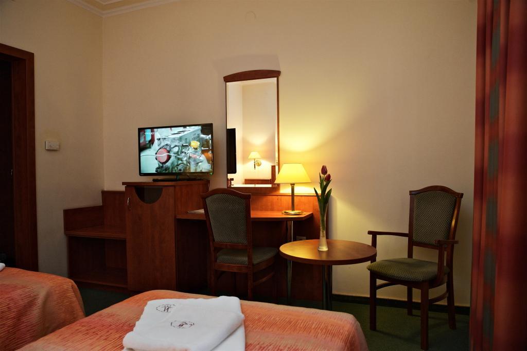 Hotel Lukacs Superior Kazincbarcika Pokoj fotografie