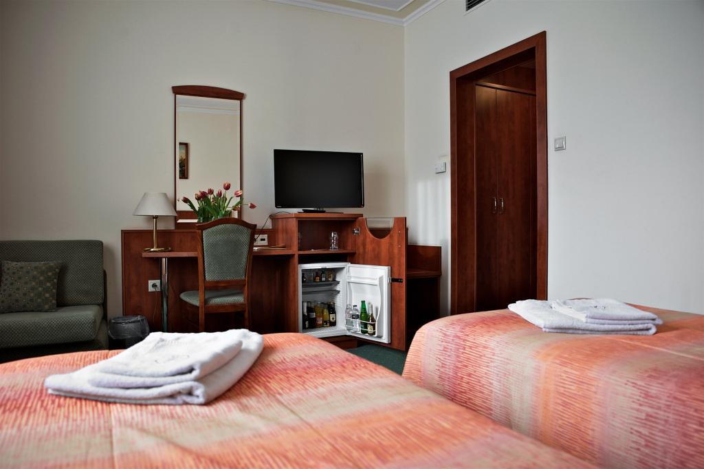 Hotel Lukacs Superior Kazincbarcika Pokoj fotografie