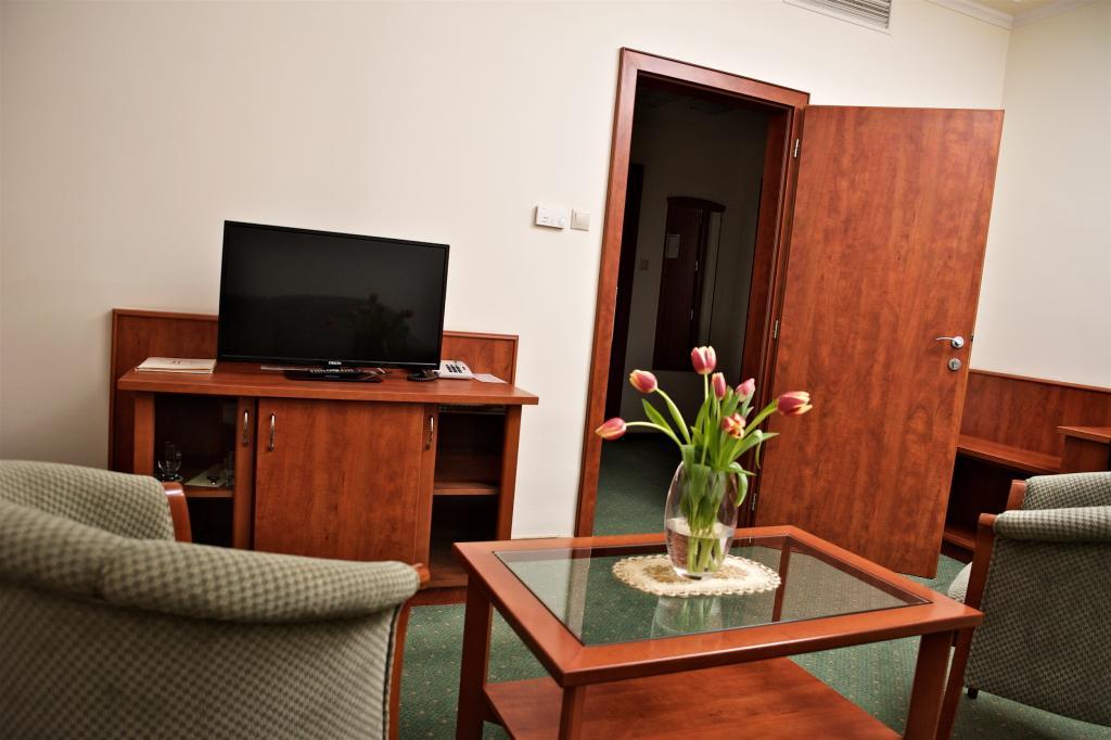 Hotel Lukacs Superior Kazincbarcika Pokoj fotografie